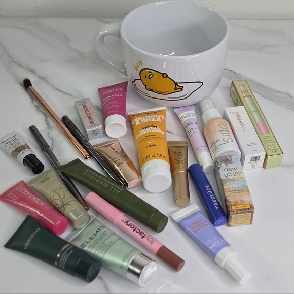 Assorted Ipsy Products In An Oversized Gudetama Mug - Sample Sizes - New - Picture 3 of 15
